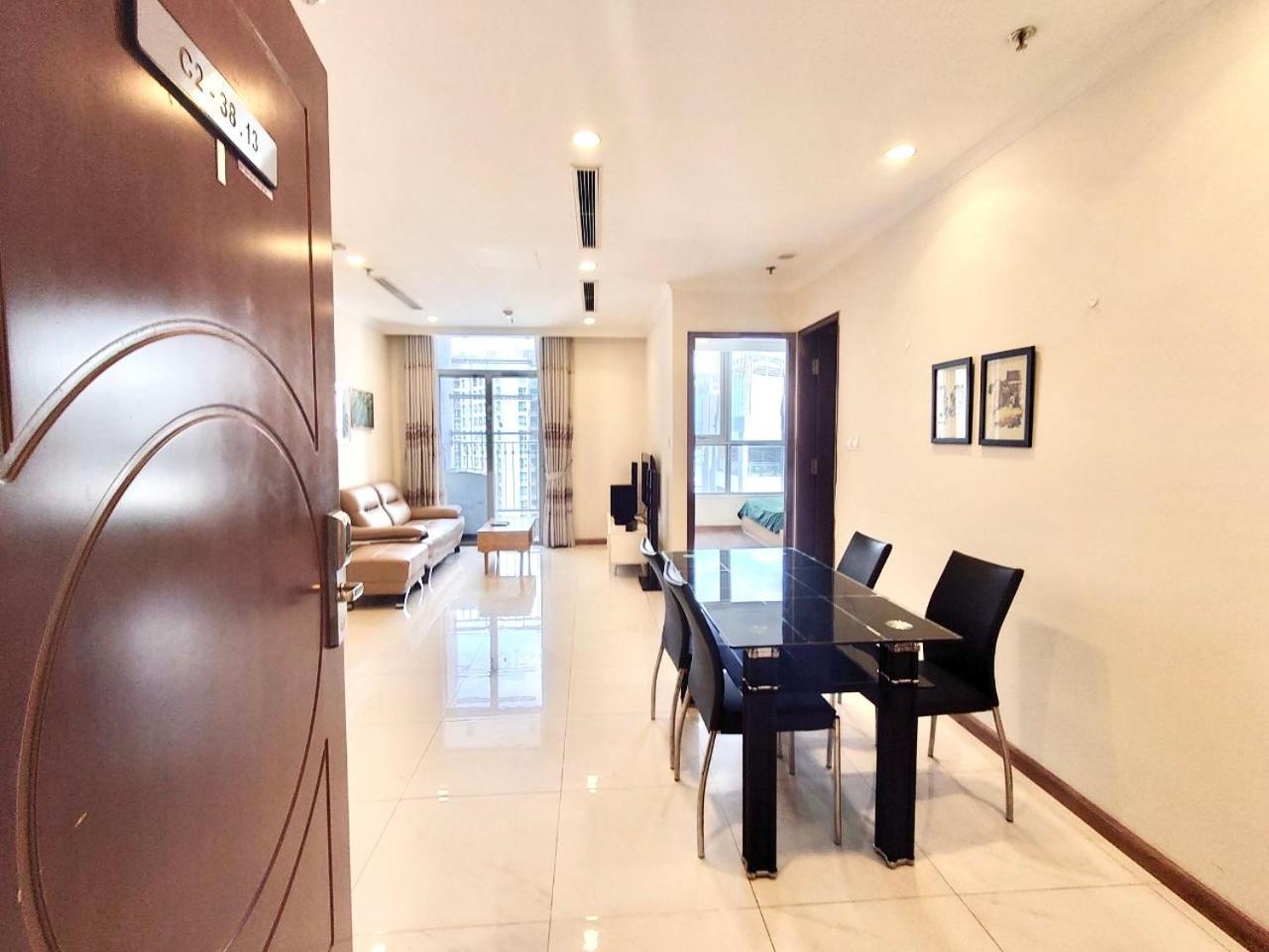 Chalton Suites - Landmark 81 Area, Ice Rink & Grand Park Ho Chi Minh City Exterior photo